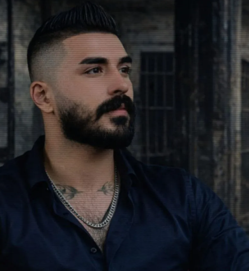 عکسِ محمد  زنگنه
